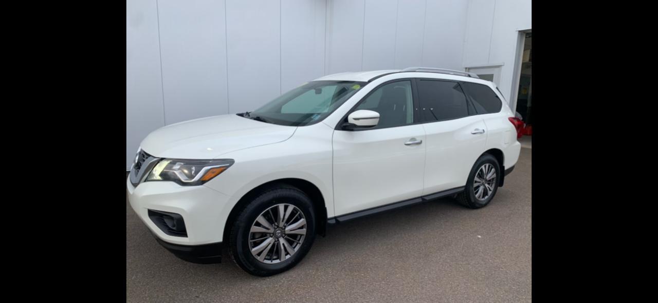 2019 Nissan Pathfinder SL