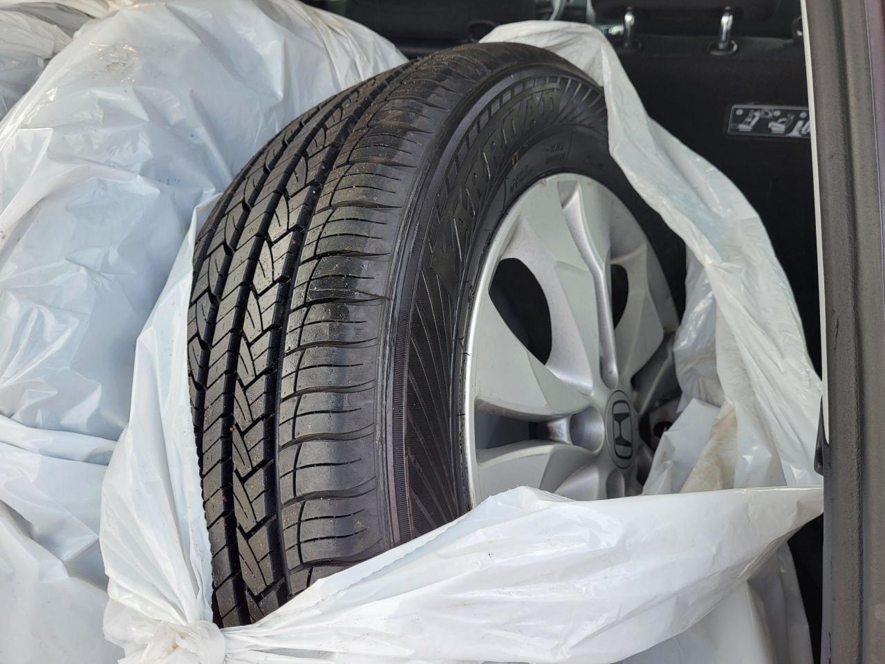 2011 Honda CR-V LX 4WD Photo