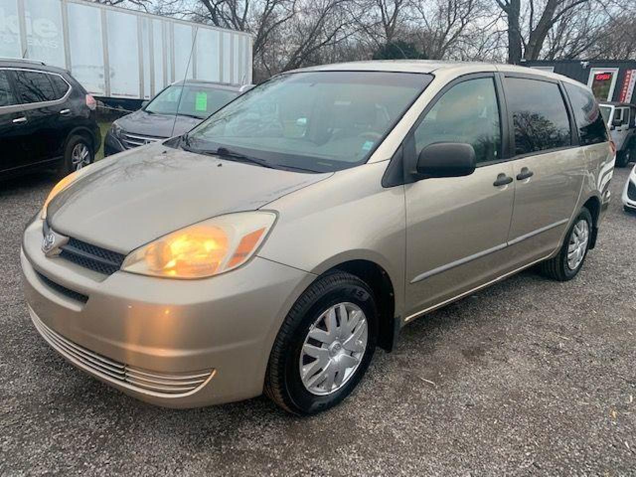 2005 Toyota Sienna CE