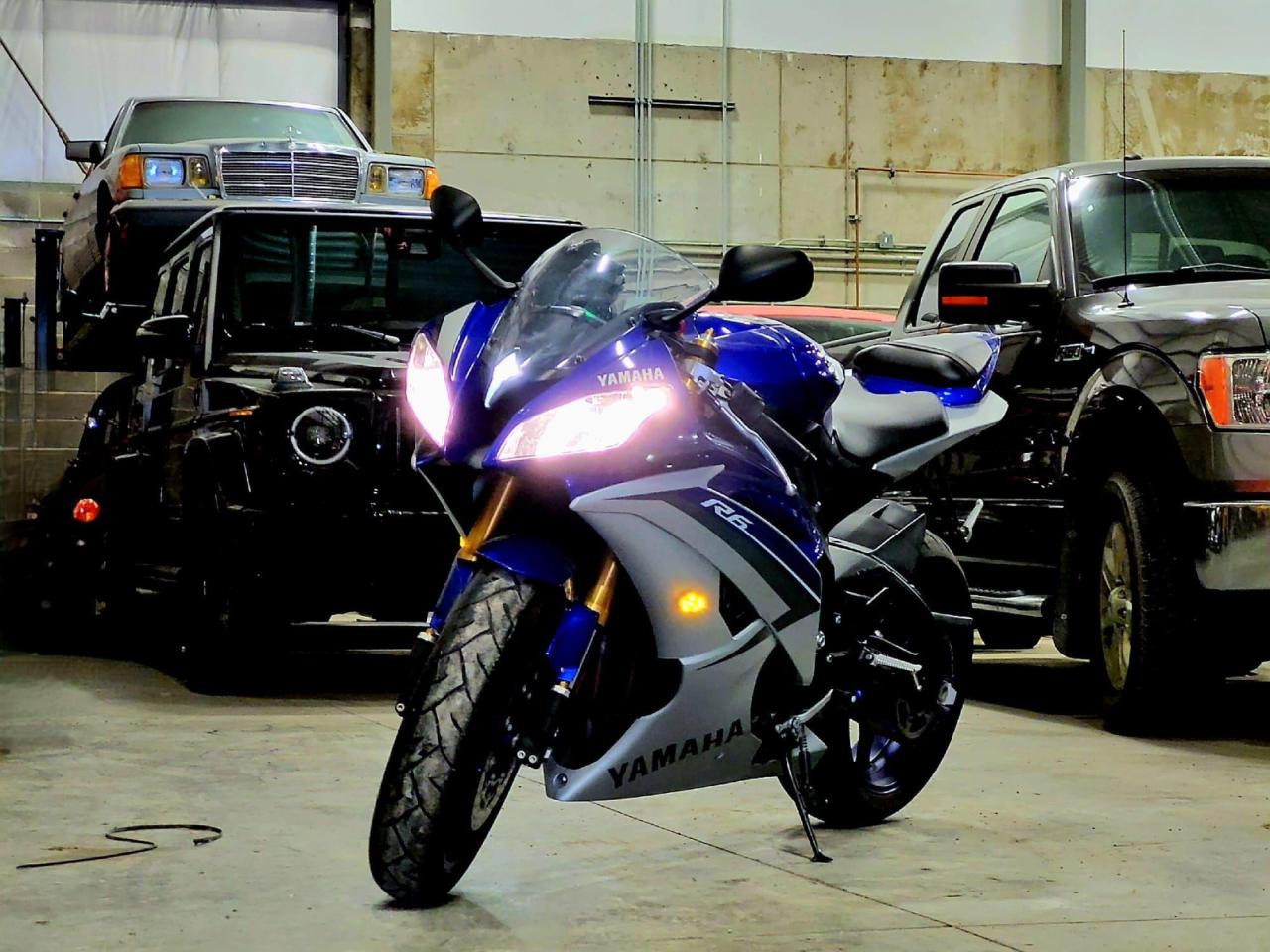 Used 2015 Yamaha YZF-R6 Sport | $0 DOWN, EVERYONE APPROVED! for sale in Calgary, AB