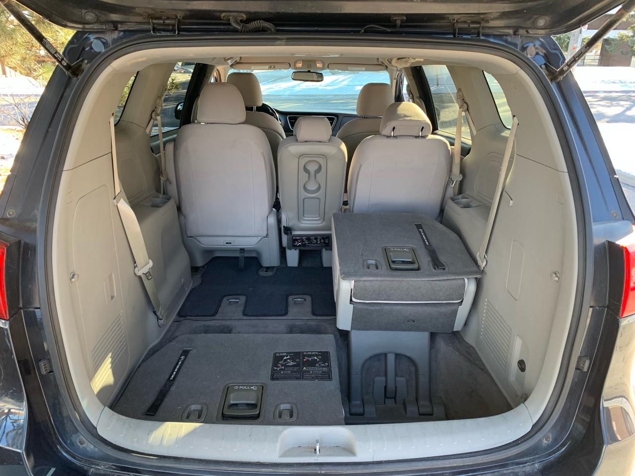 2016 Kia Sedona 5 DOOR  MINI-VAN LX-8 PASSENGER-ONLY $13,990.00!! - Photo #9