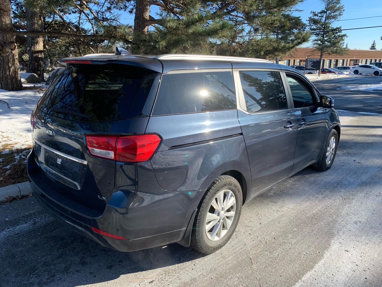 2016 Kia Sedona 5 DOOR  MINI-VAN LX-8 PASSENGER-ONLY $13,990.00!! - Photo #3