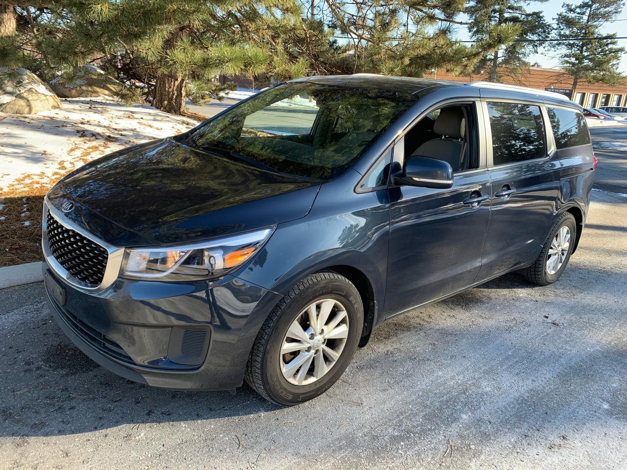 2016 Kia Sedona 5 DOOR  MINI-VAN LX-8 PASSENGER-ONLY $13,990.00!! Photo3