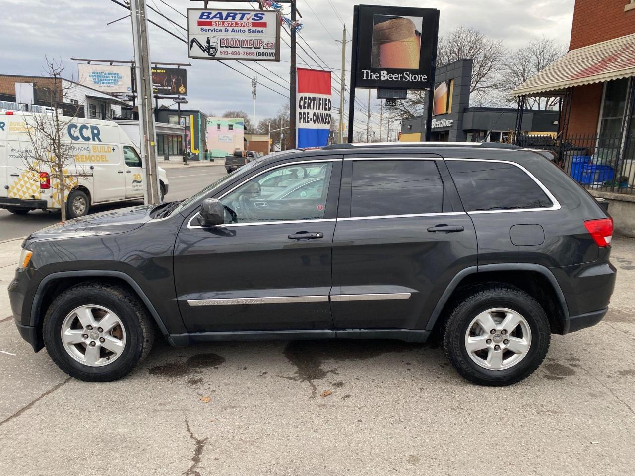 Used 2011 Jeep Grand Cherokee Laredo 4WD 4DR for sale in London, ON