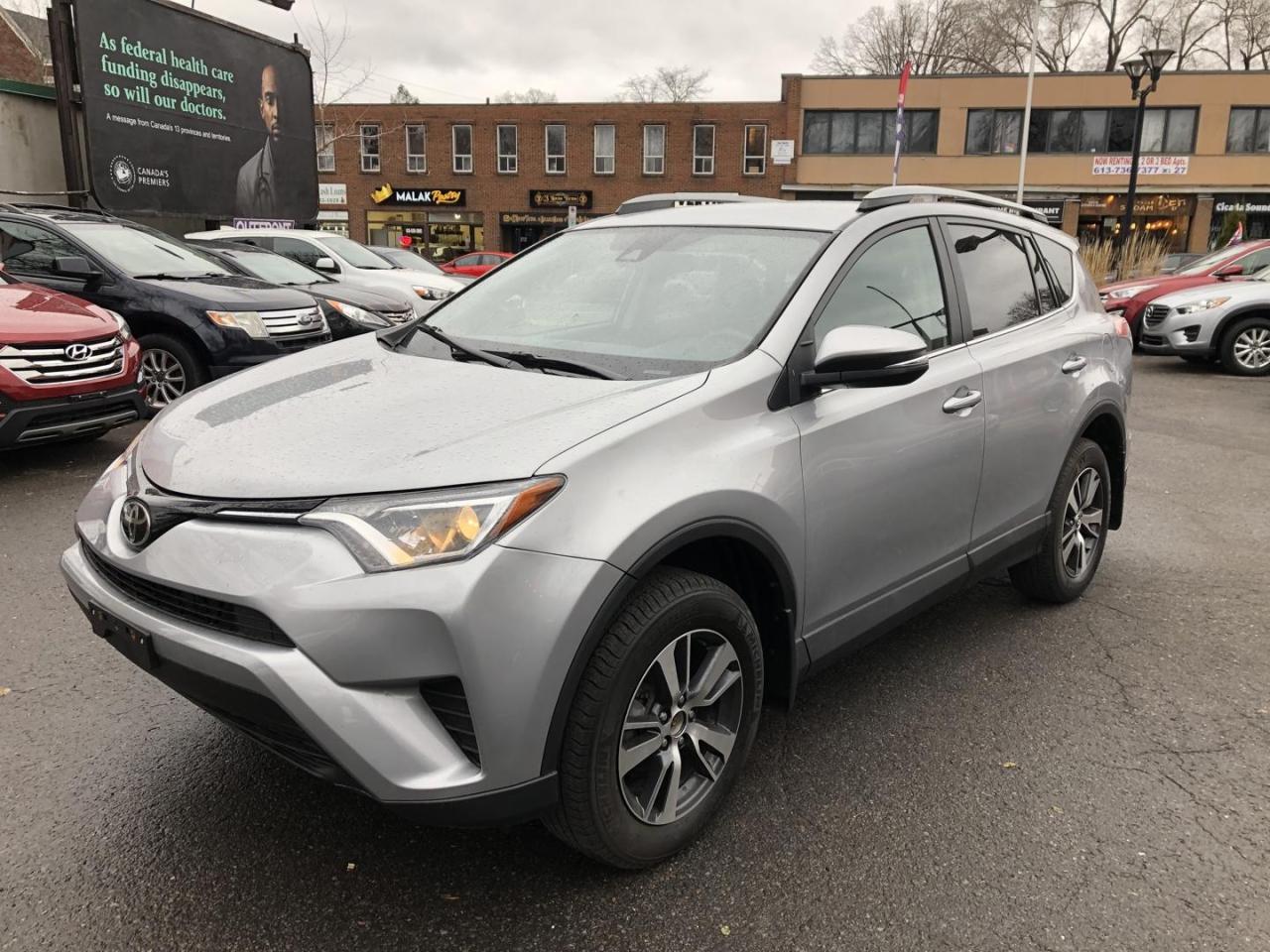 2018 Toyota RAV4 LE AWD
