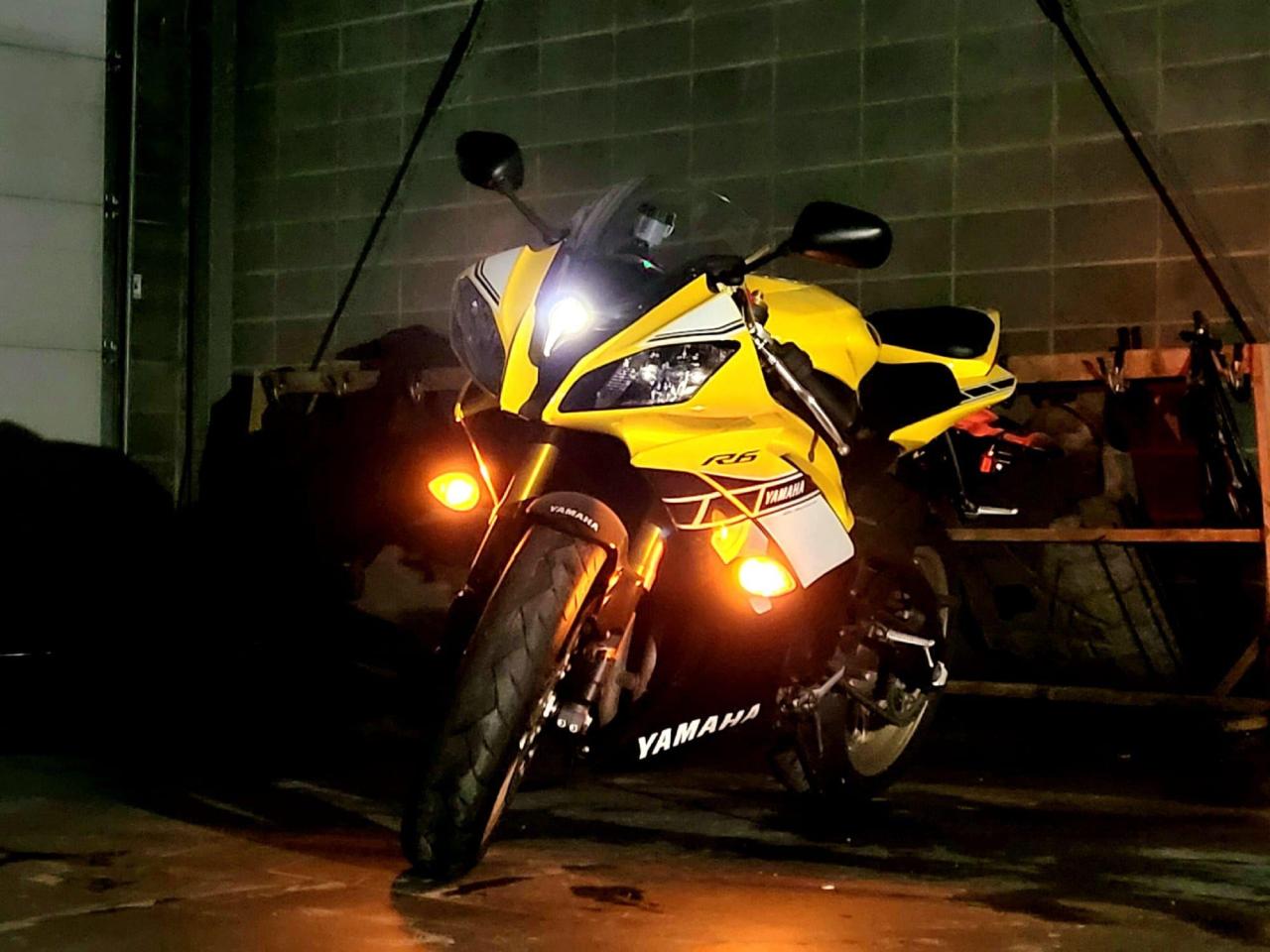 Used 2016 Yamaha YZF-R6 60th Anniversary | $0 DOWN, EVERYONE APPROVED! for sale in Calgary, AB