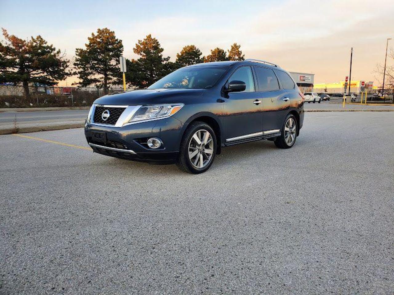 Used 2014 Nissan Pathfinder Platinum.4X4, REAR CAMERA, NAVIGATION, DVD,SUNROOF for sale in Mississauga, ON