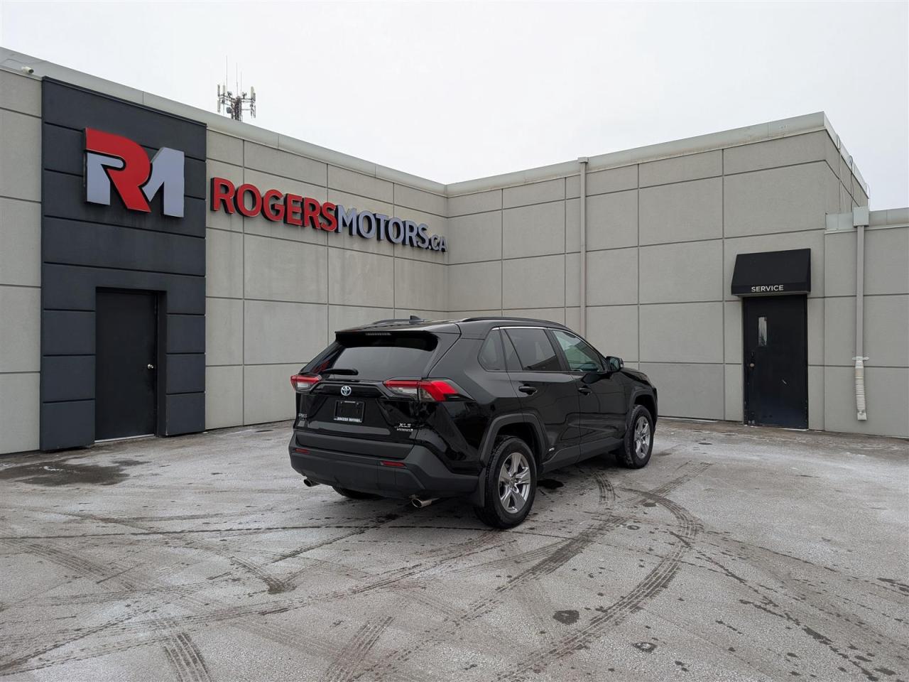 2022 Toyota RAV4 Hybrid XLE AWD - SUNROOF - REVERSE CAM - TECH FEATURES