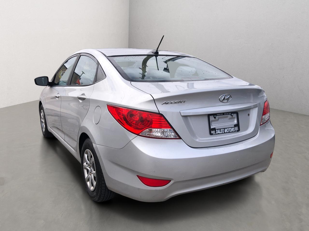 2013 Hyundai Accent 4dr Sdn Auto GL / HEATED SEATS Photo9