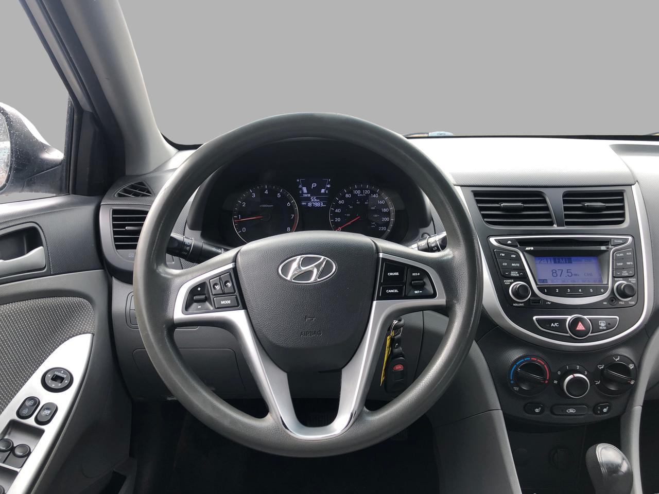 2013 Hyundai Accent 4dr Sdn Auto GL / HEATED SEATS Photo