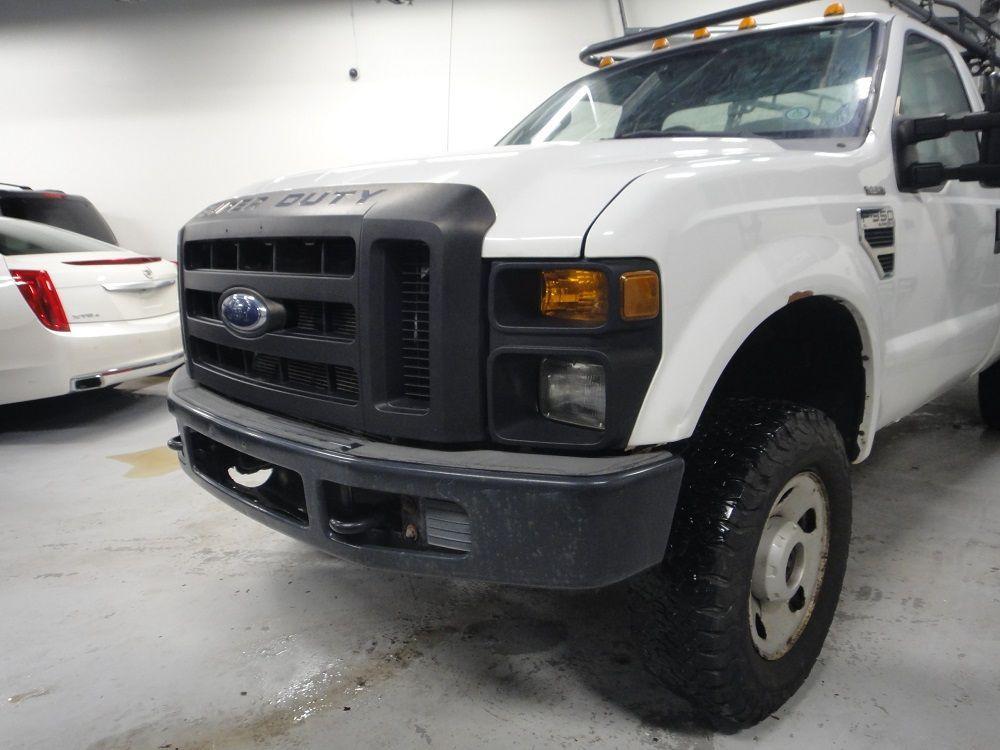 2009 Ford F-350 SUPER DUTY,F 350,4X4,REG CAB - Photo #4