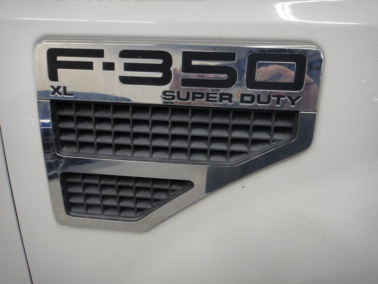2009 Ford F-350 SUPER DUTY,F 350,4X4,REG CAB Photo