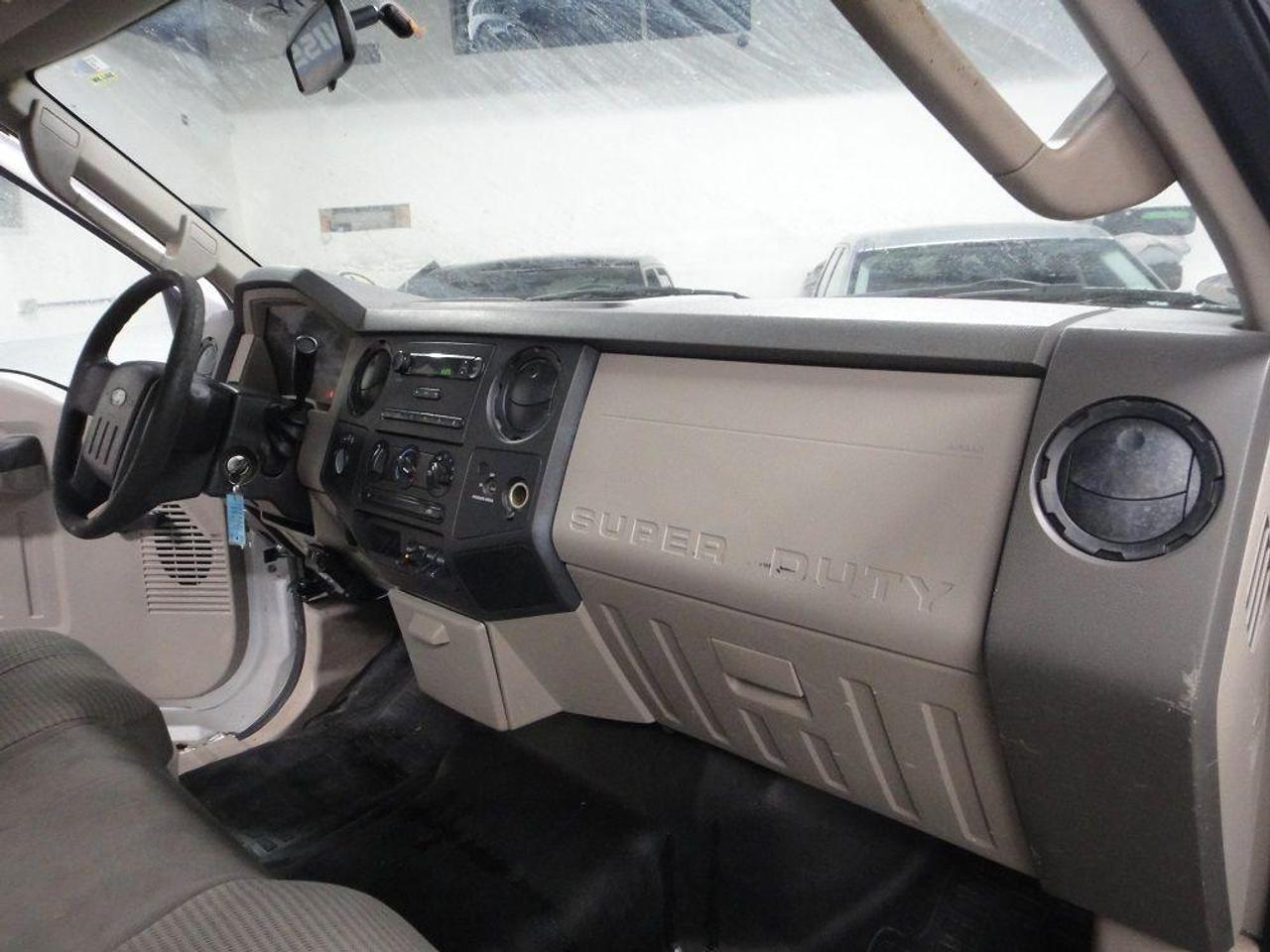 2009 Ford F-350 SUPER DUTY,F 350,4X4,REG CAB Photo