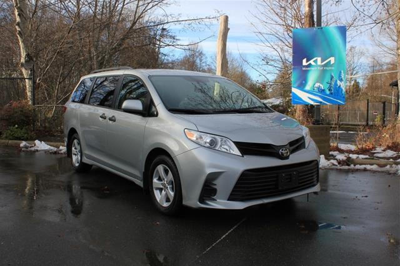 Used 2020 Toyota Sienna CE for sale in Courtenay, BC