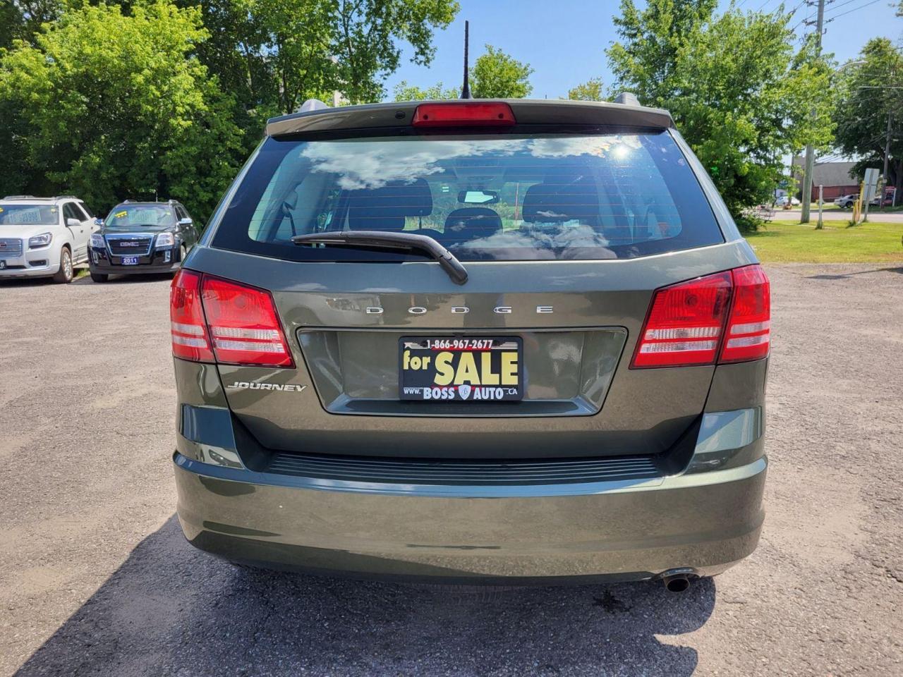 2017 Dodge Journey SE Photo