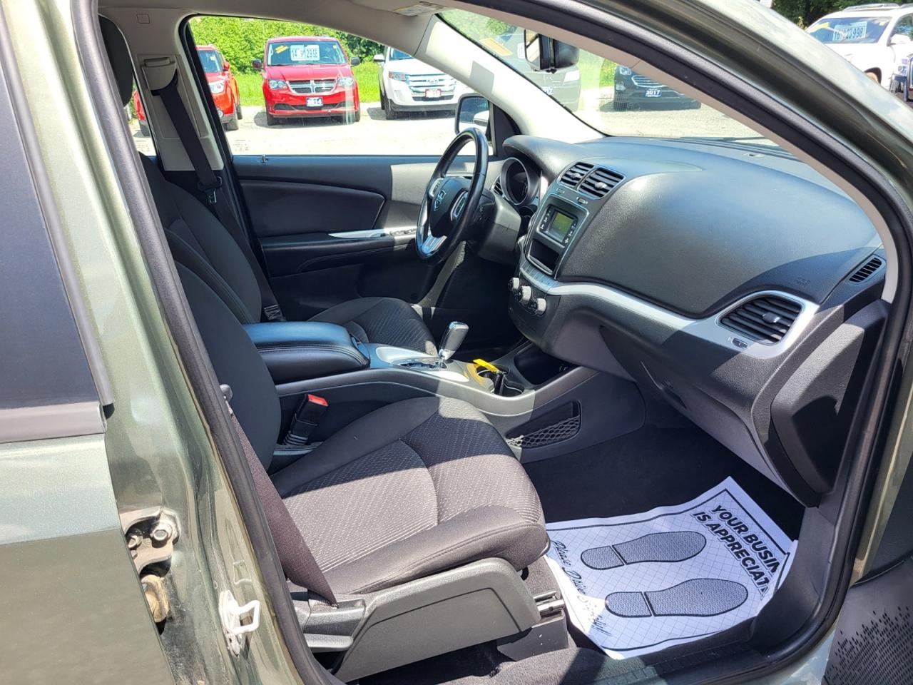 2017 Dodge Journey SE Photo