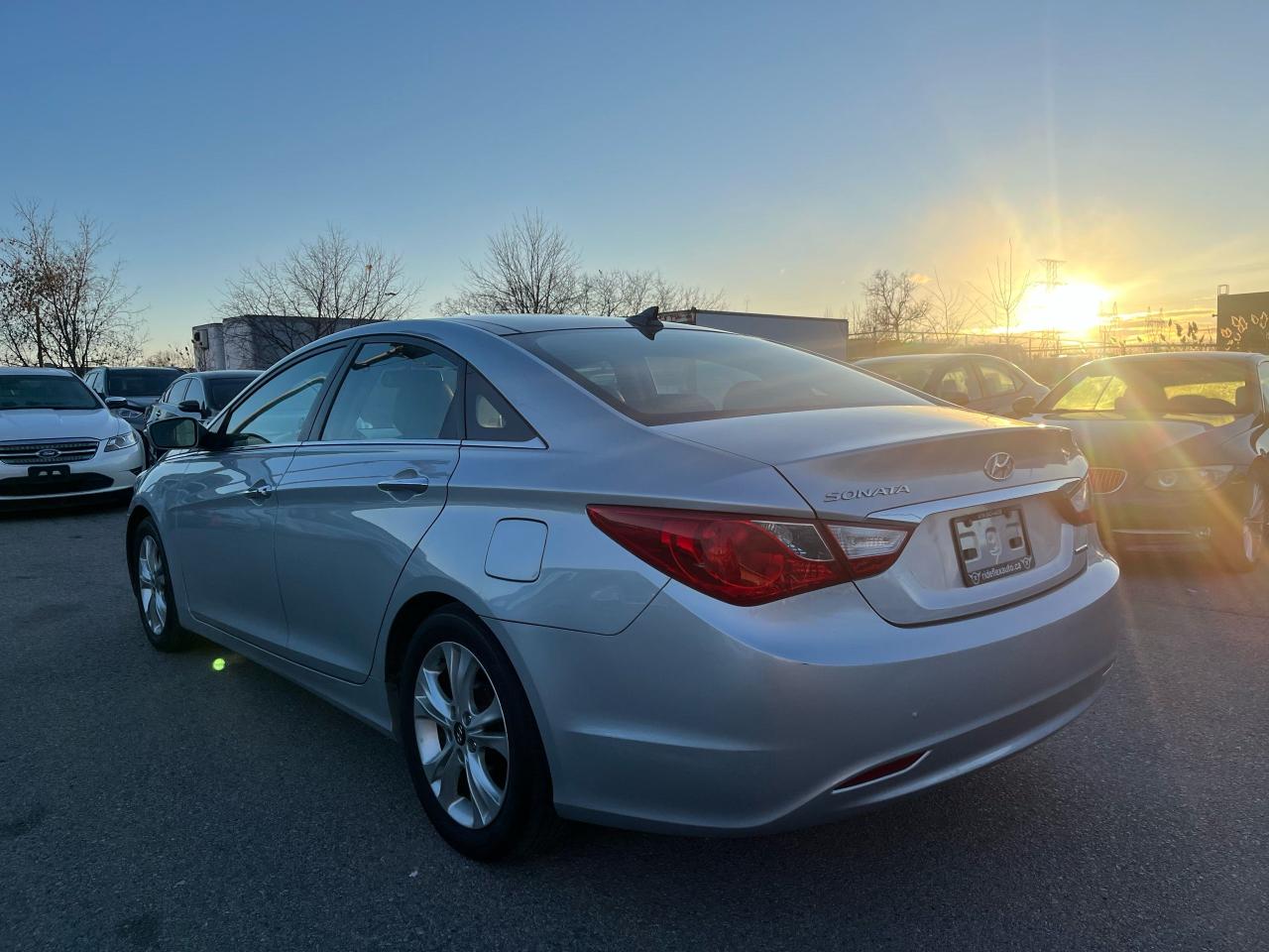 2012 Hyundai Sonata LIMITED - Photo #7