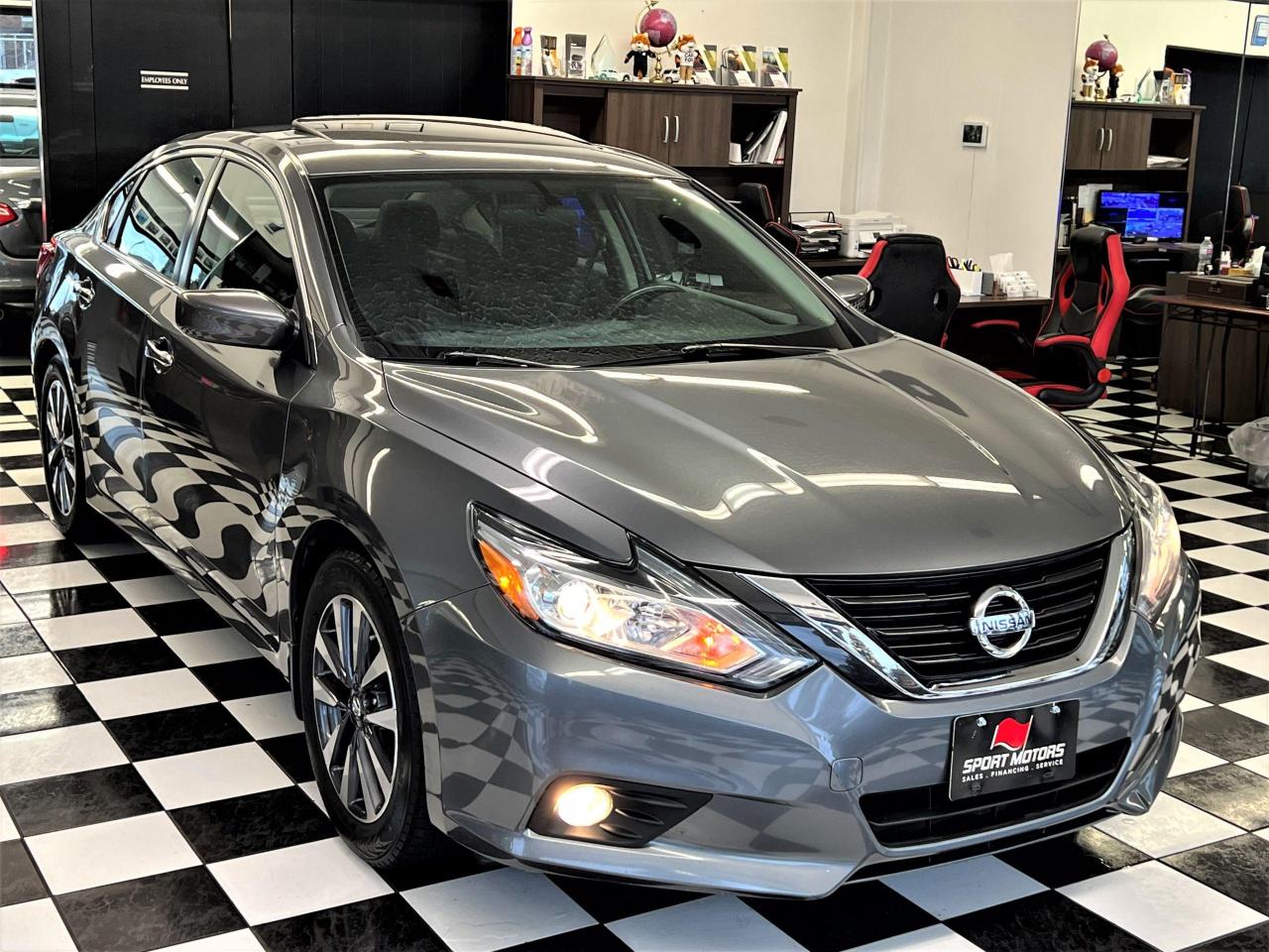 2017 Nissan Altima SV+Camera+Roof+Blind Spot+HeatedSeats+CLEAN CARFAX - Photo #5