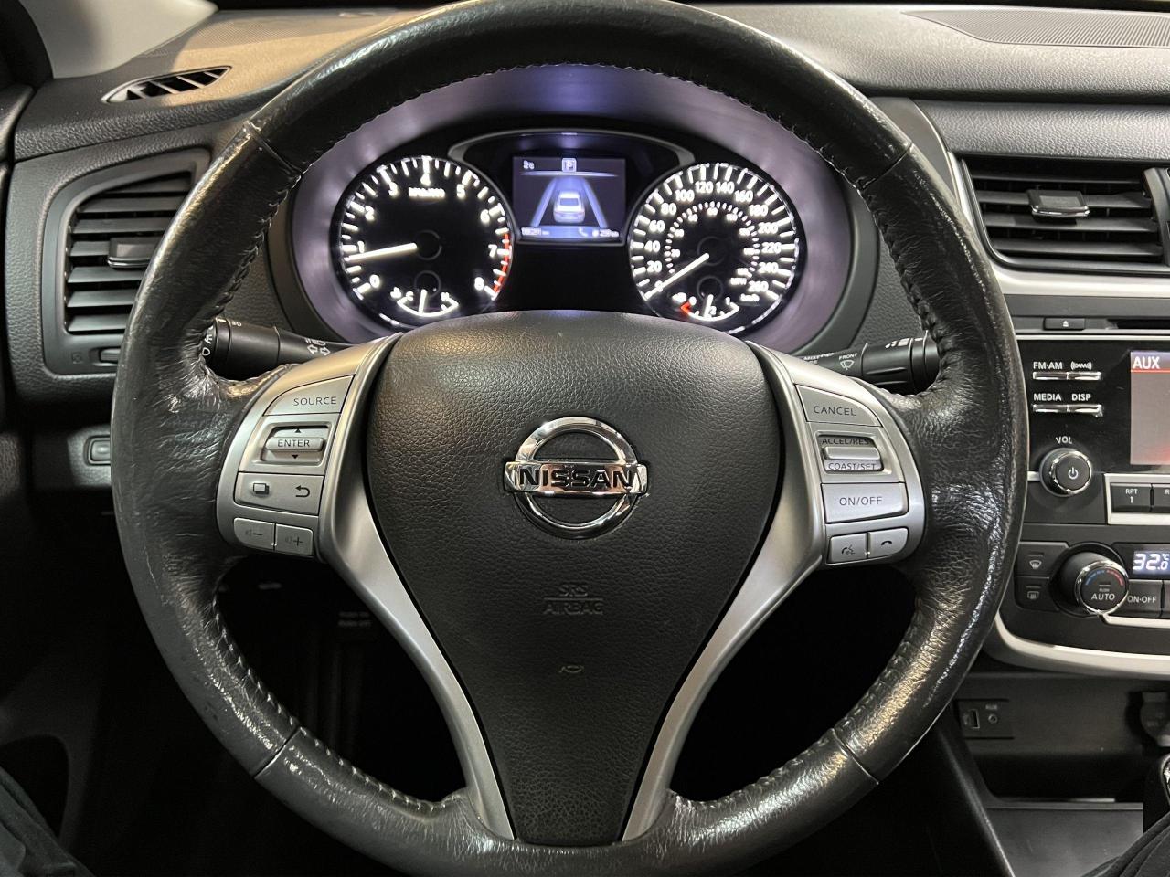 2017 Nissan Altima SV+Camera+Roof+Blind Spot+HeatedSeats+CLEAN CARFAX Photo9