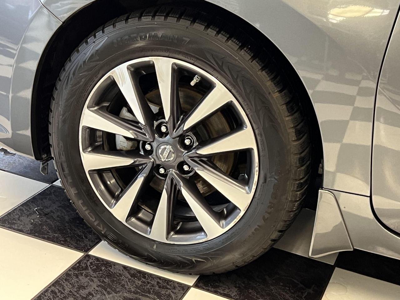 2017 Nissan Altima SV+Camera+Roof+Blind Spot+HeatedSeats+CLEAN CARFAX - Photo #48