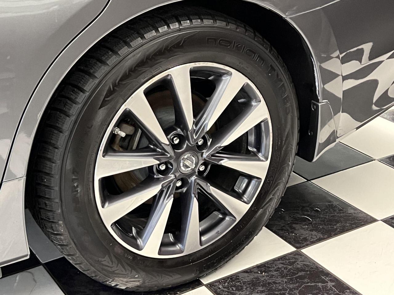 2017 Nissan Altima SV+Camera+Roof+Blind Spot+HeatedSeats+CLEAN CARFAX Photo49
