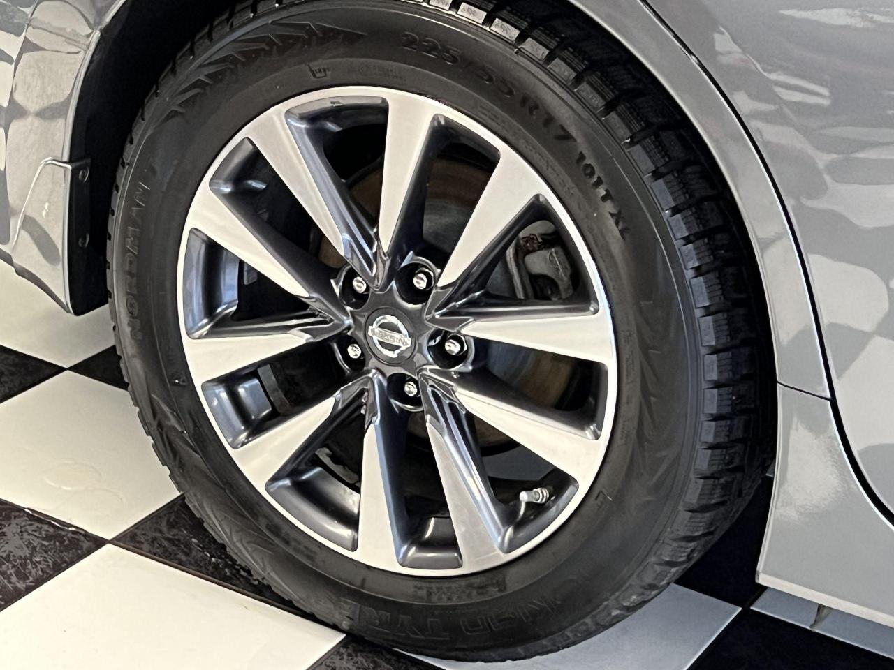 2017 Nissan Altima SV+Camera+Roof+Blind Spot+HeatedSeats+CLEAN CARFAX Photo50