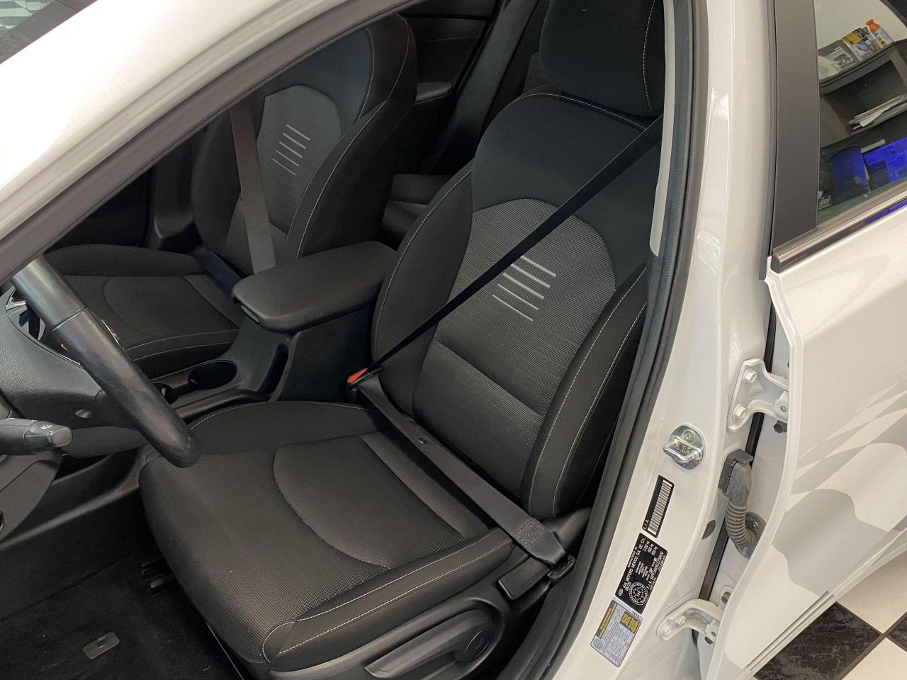 2019 Kia Forte EX+Alloys+LaneKeep+BlindSpot+ApplePlay+CleanCarfax Photo18