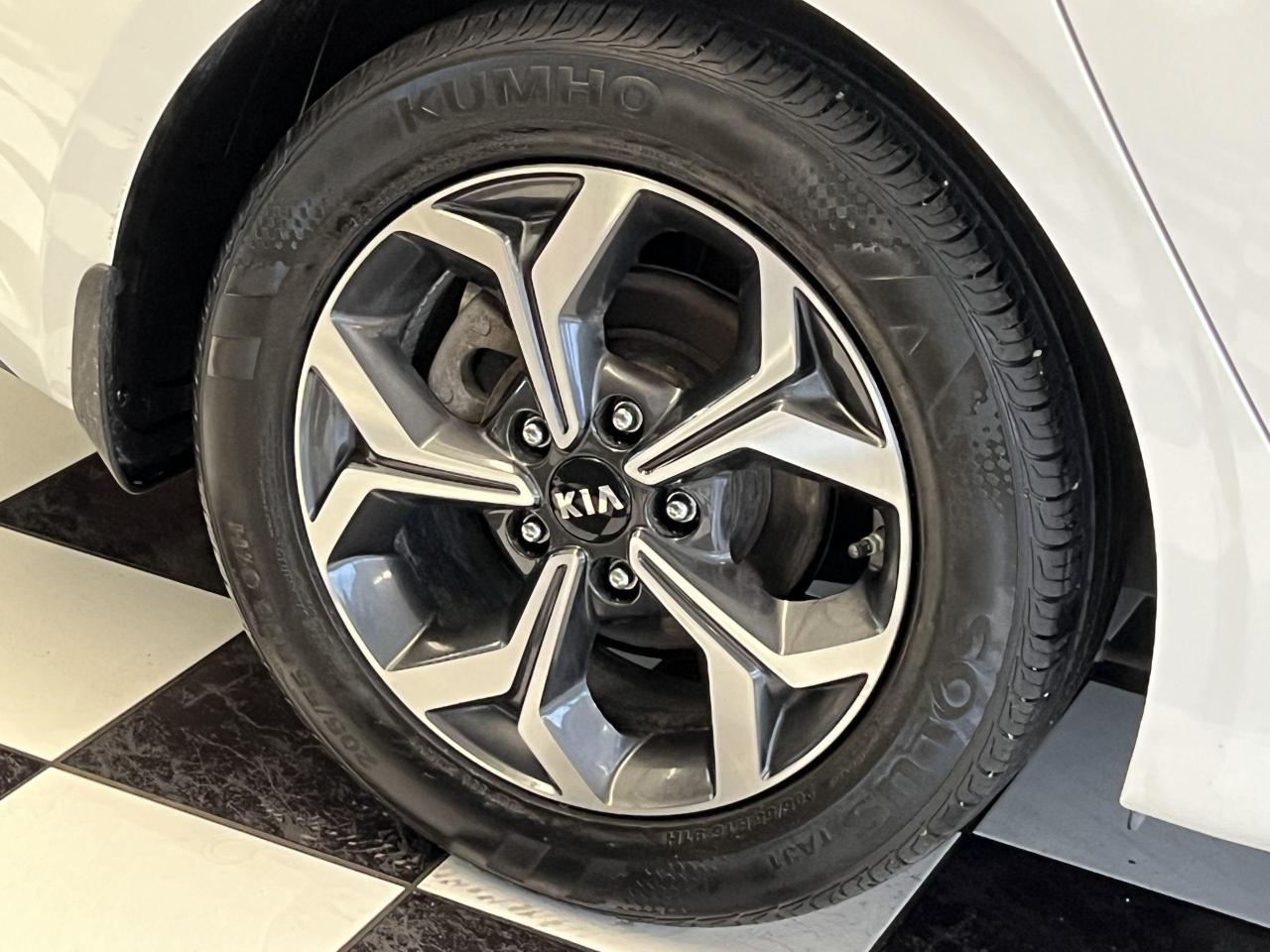 2019 Kia Forte EX+Alloys+LaneKeep+BlindSpot+ApplePlay+CleanCarfax - Photo #48