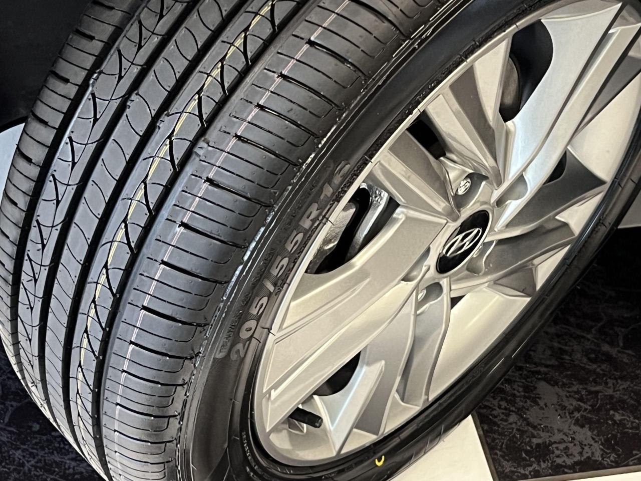 2020 Hyundai Elantra PREFERRED W/SUN & SAFETY+HEATED SEATS+CLEAN CARFAX - Photo #13