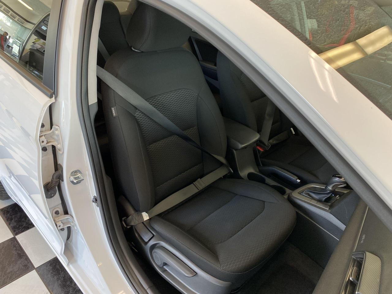 2020 Hyundai Elantra Preferred+ApplePlay+Blind Spot+CLEAN CARFAX Photo21