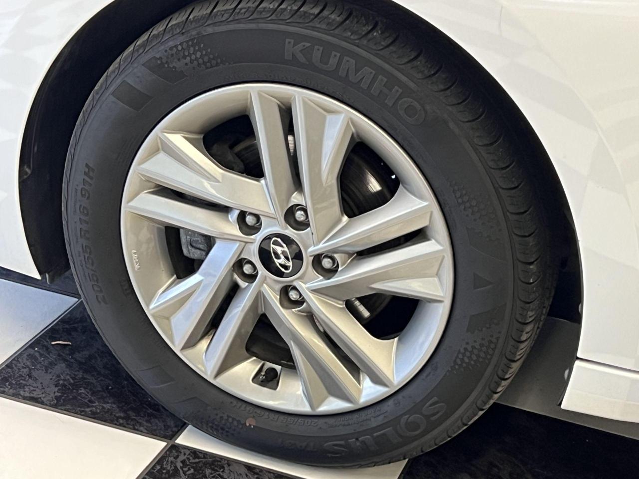 2020 Hyundai Elantra Preferred+ApplePlay+Blind Spot+CLEAN CARFAX - Photo #48