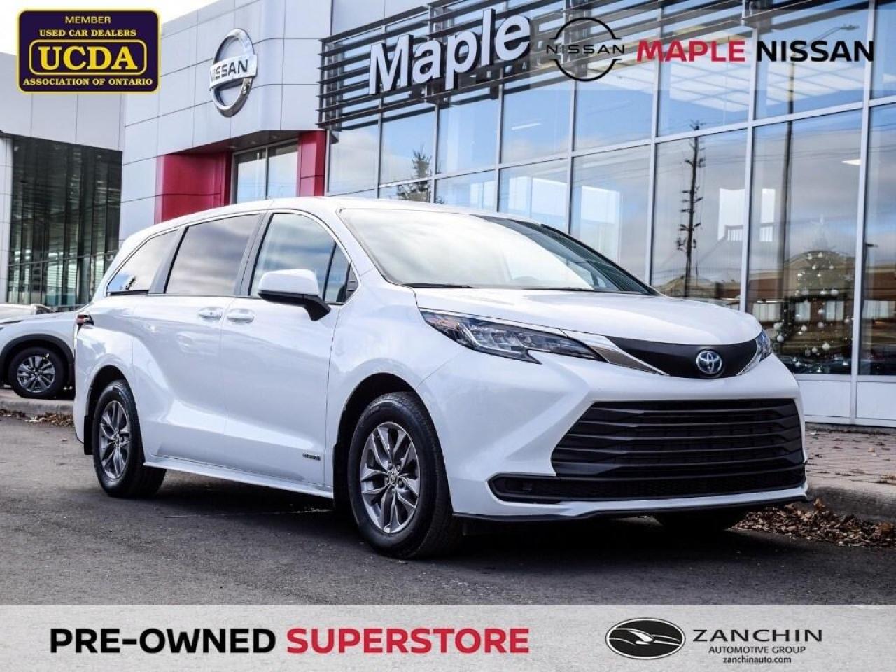 Used 2021 Toyota Sienna LE Hybrid 8 Seater Blind Spot Apple Carplay for sale in Maple, ON