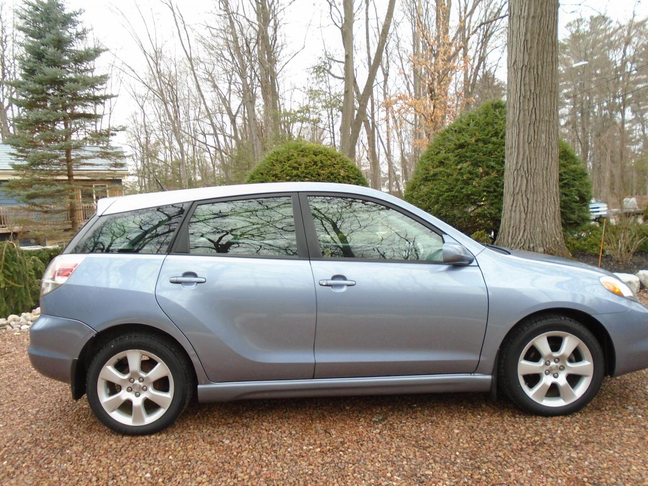 2007 Toyota Matrix 5dr Wgn Auto XR   Available in Sutton - Photo #1