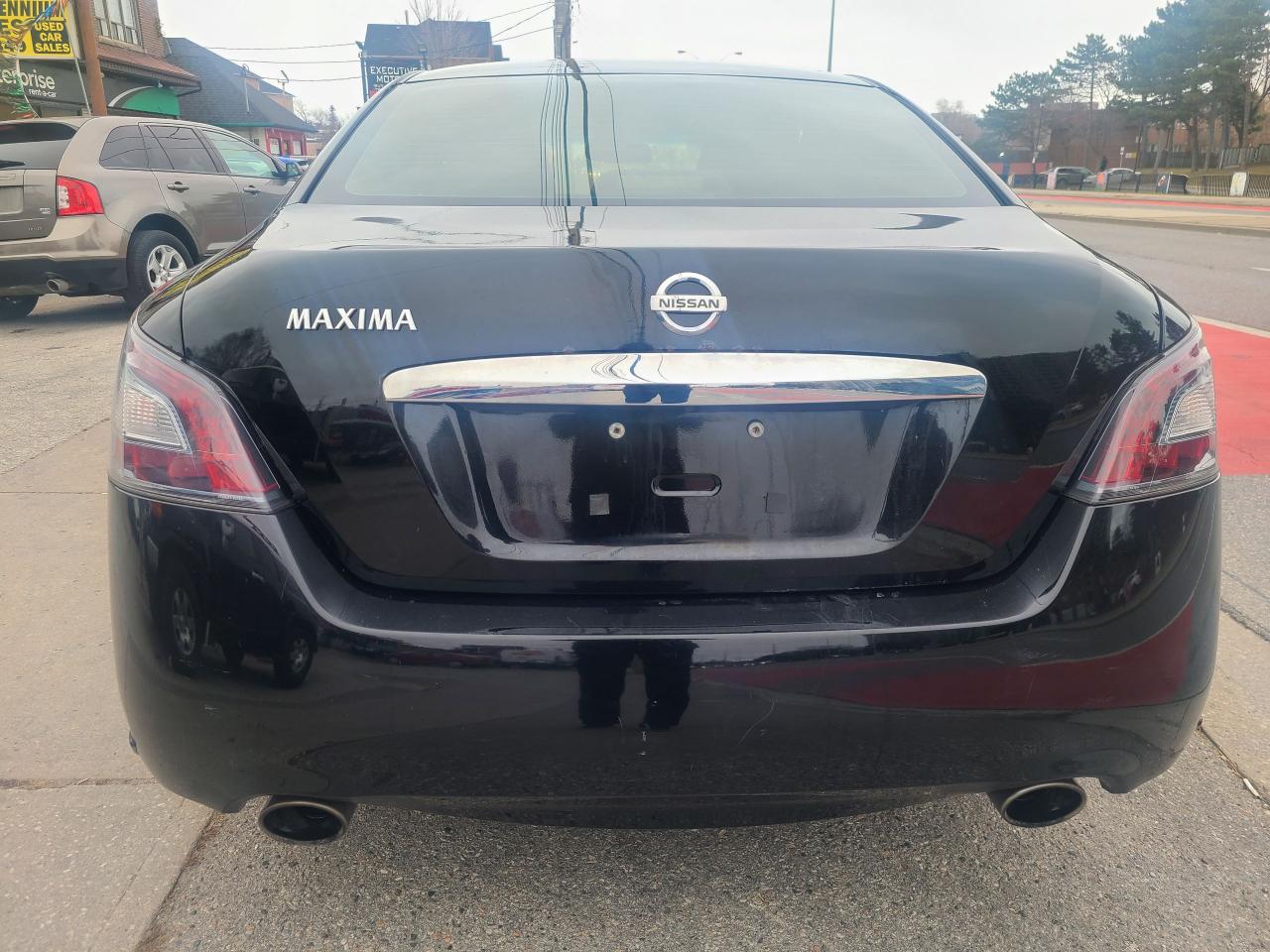 2014 Nissan Maxima 3.5 SV - Leather  - Sunroof  -  Alloys  - Backup Camera - Heated Seats  - Cruise Control -  Nice!!!!!! Photo4