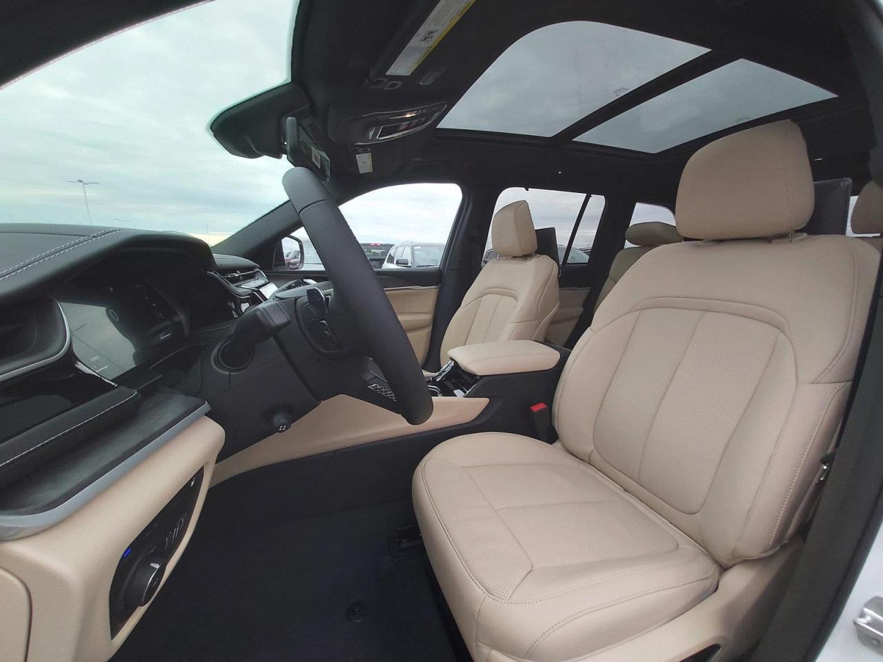 2022 Jeep Grand Cherokee 4xe Photo4