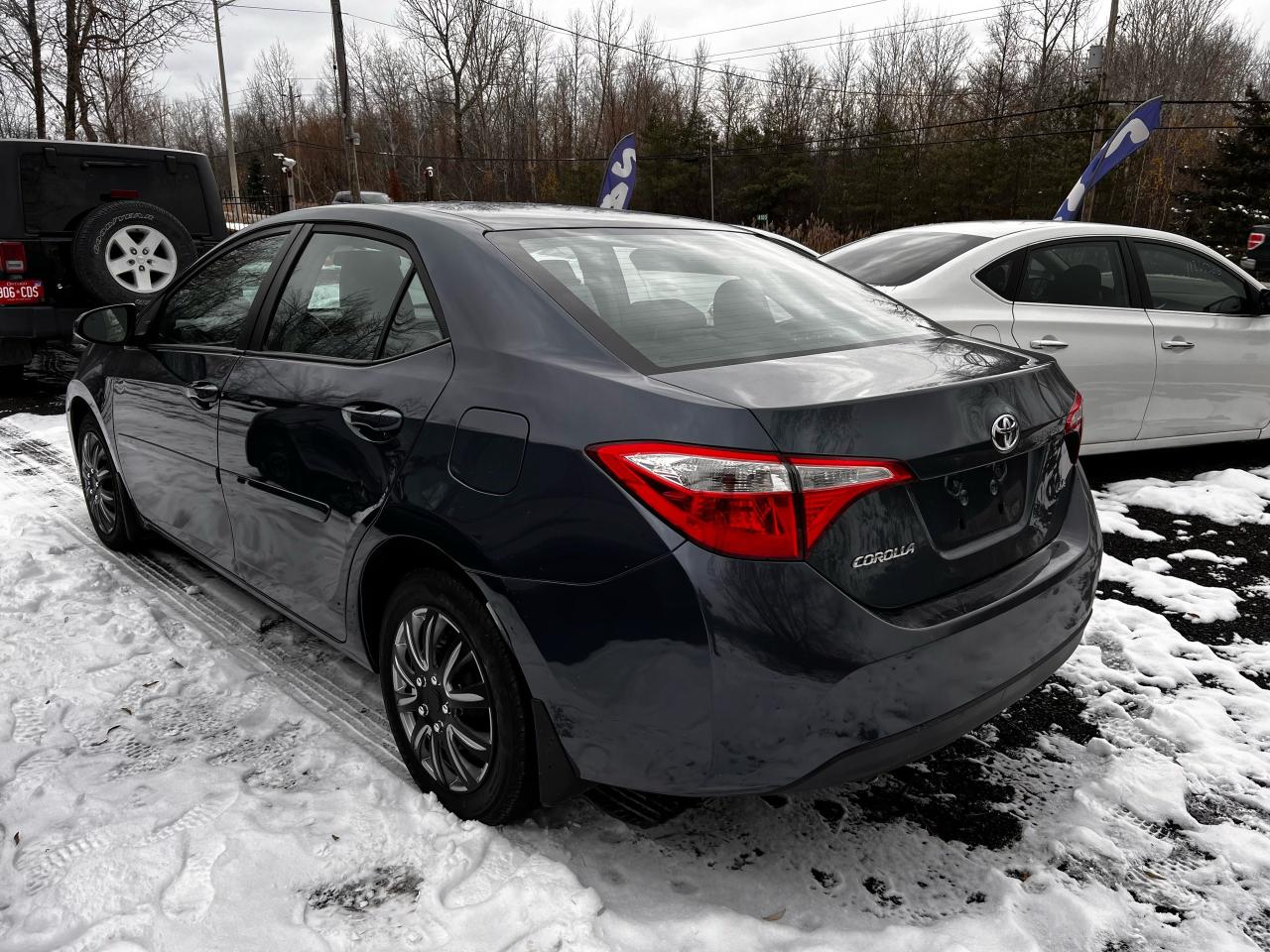 2016 Toyota Corolla LE - Photo #3