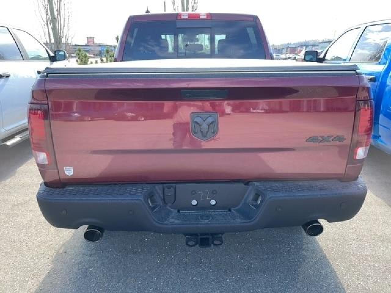 2022 RAM 1500 Classic WARLOCK Photo4