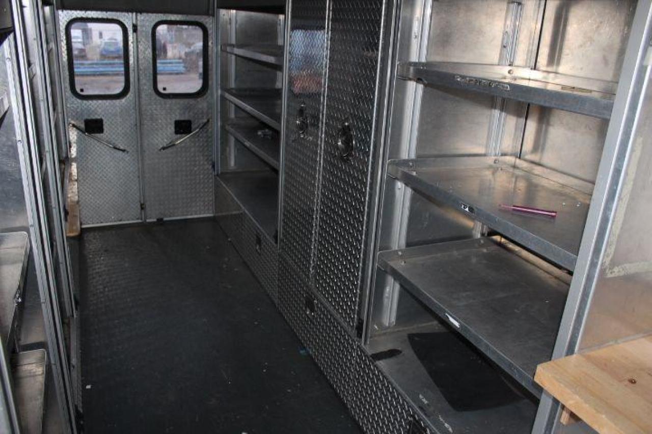 2000 Ford Econoline  Photo