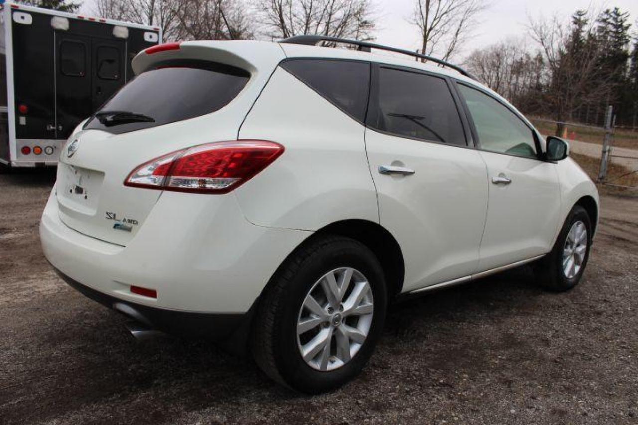 2011 Nissan Murano  Photo2