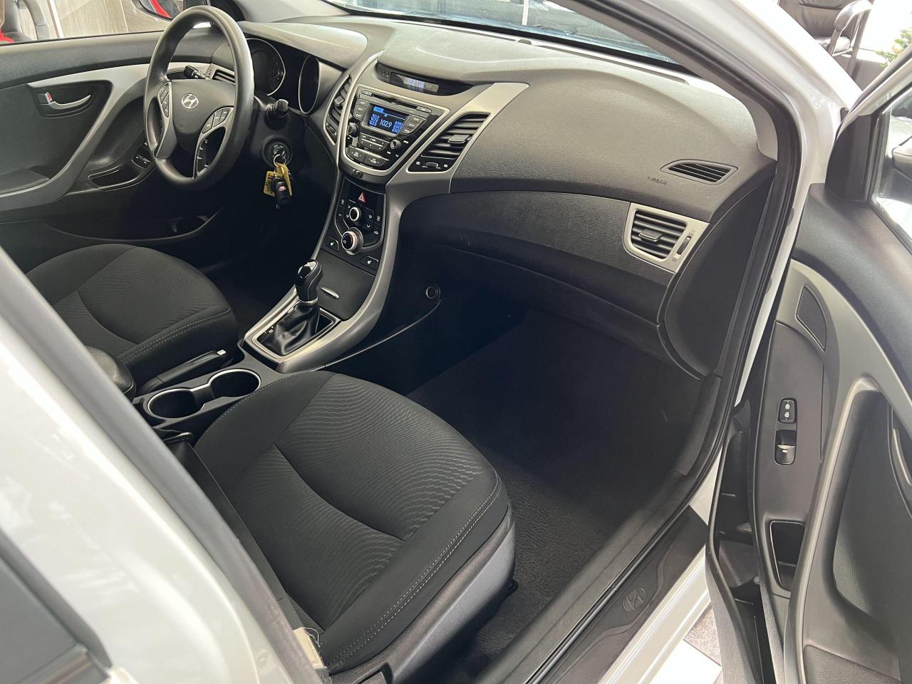 2015 Hyundai Elantra GL+New Tires+Heated Seats+Bluetooth+CLEAN CARFAX Photo72