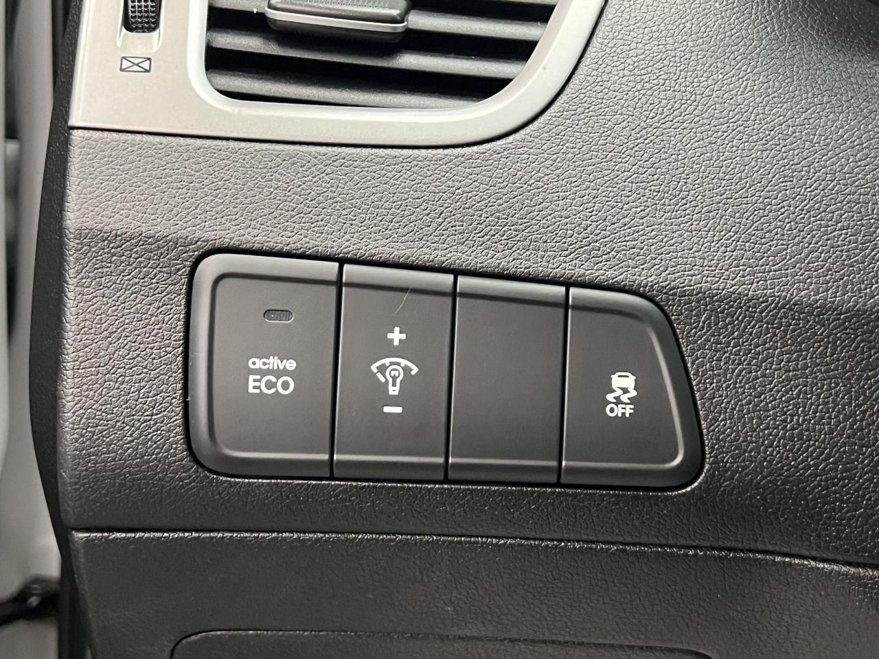 2015 Hyundai Elantra GL+New Tires+Heated Seats+Bluetooth+CLEAN CARFAX - Photo #32