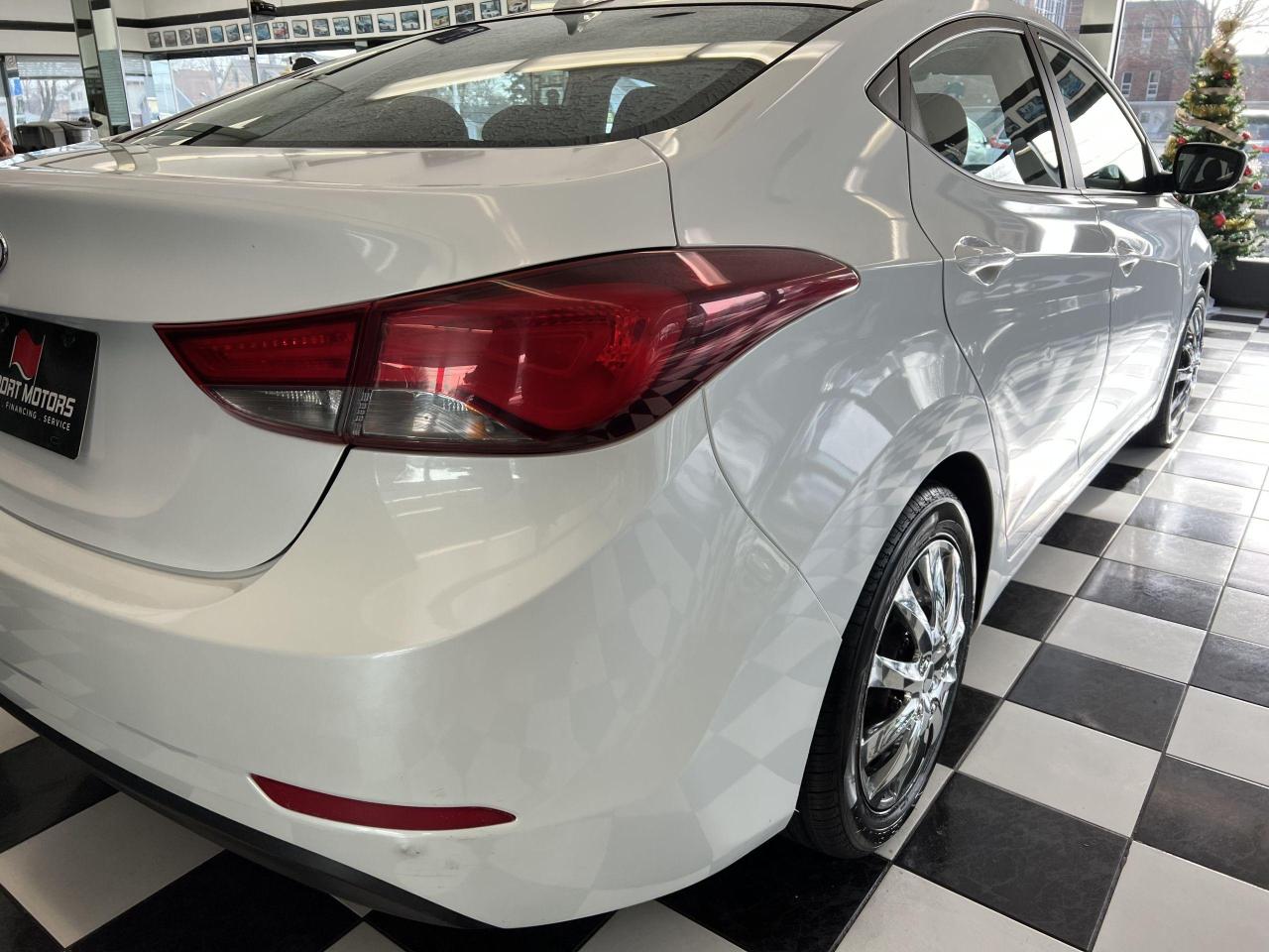 2015 Hyundai Elantra GL+New Tires+Heated Seats+Bluetooth+CLEAN CARFAX Photo39