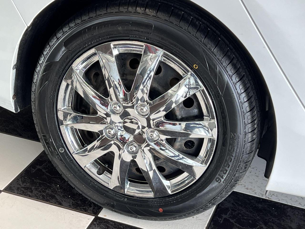 2015 Hyundai Elantra GL+New Tires+Heated Seats+Bluetooth+CLEAN CARFAX - Photo #44