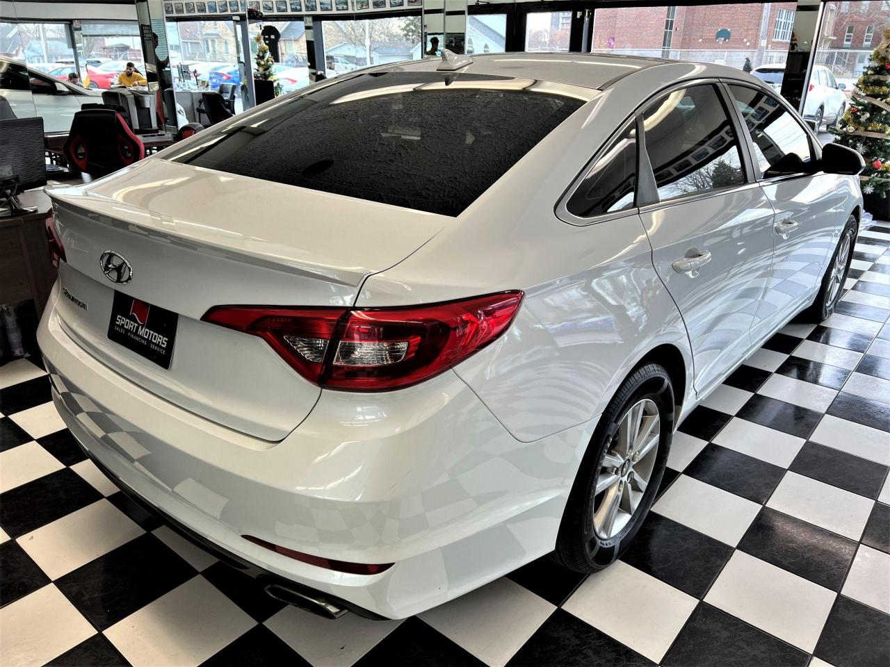 2015 Hyundai Sonata GL+New Tires+Camera+Bluetooth+Heated Seats Photo4