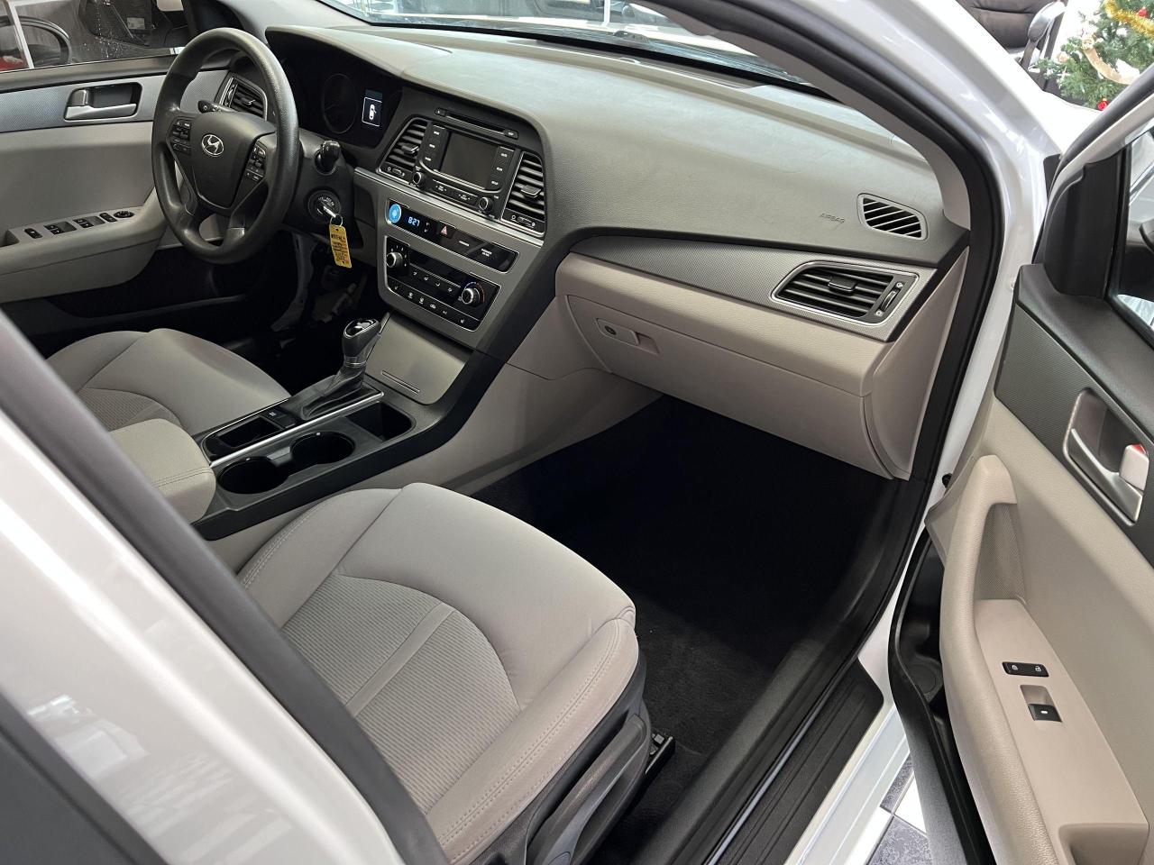 2015 Hyundai Sonata GL+New Tires+Camera+Bluetooth+Heated Seats Photo18