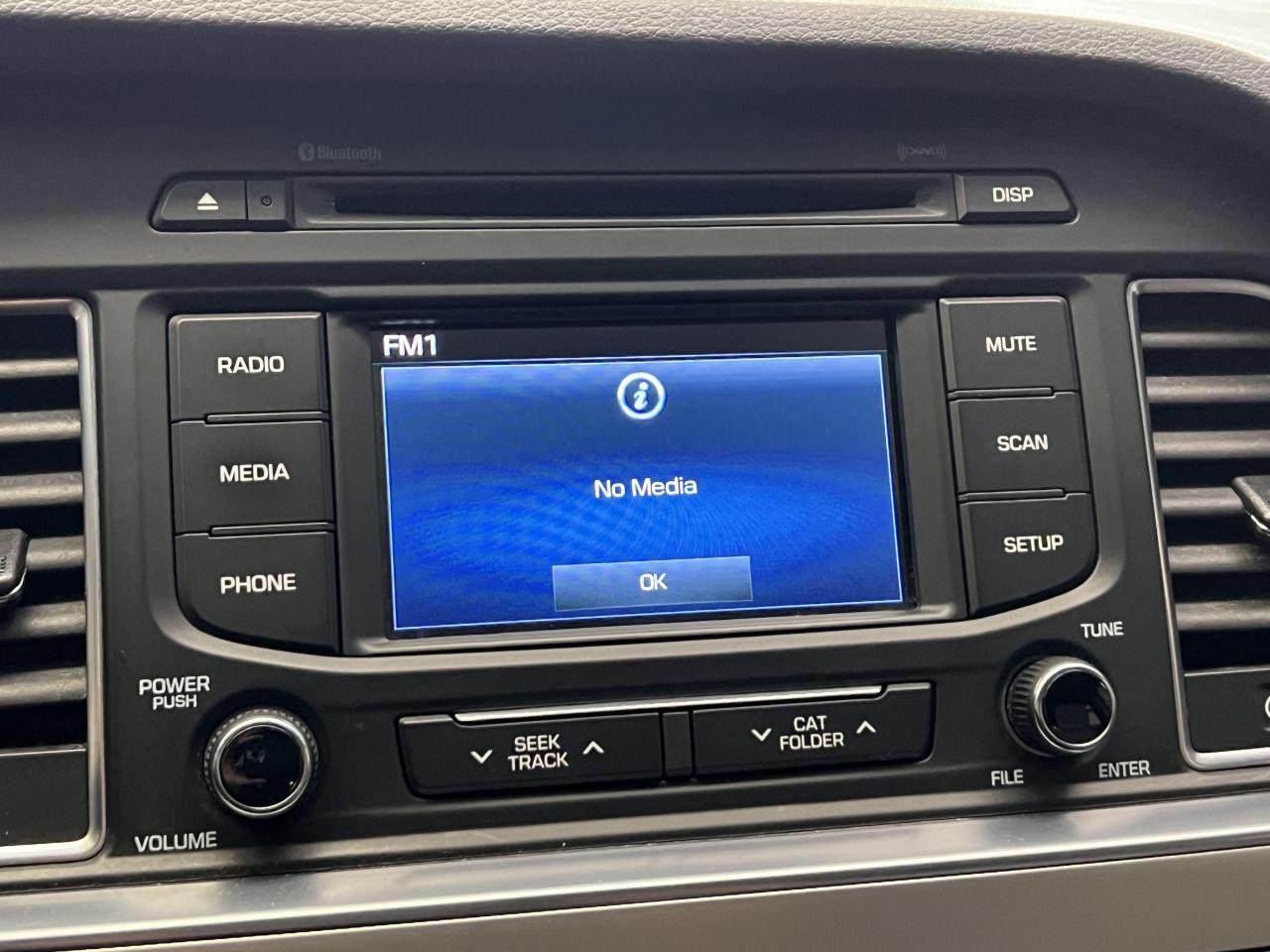 2015 Hyundai Sonata GL+New Tires+Camera+Bluetooth+Heated Seats Photo26
