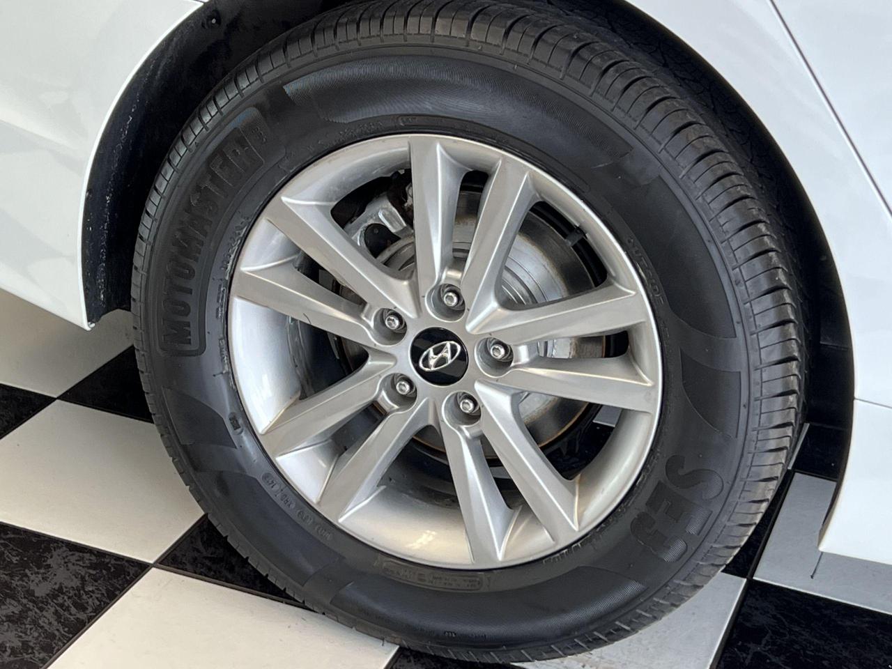 2015 Hyundai Sonata GL+New Tires+Camera+Bluetooth+Heated Seats - Photo #47