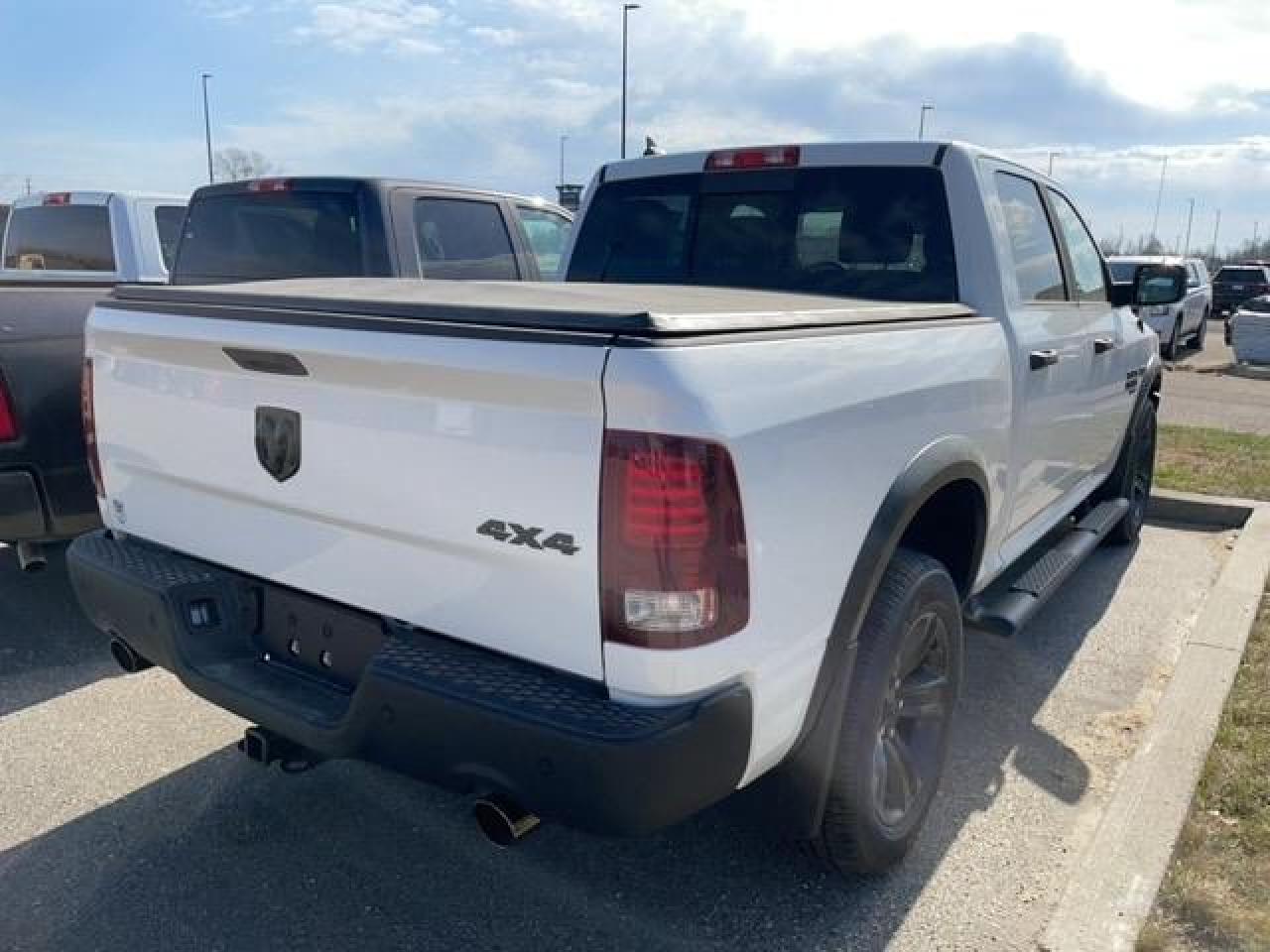 2022 RAM 1500 Classic WARLOCK Photo2