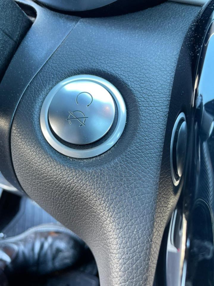 2016 Mercedes-Benz C-Class 4MATIC LOW KM NO ACCIDENT NAVI BLIND SPOT BLUETOOT - Photo #19