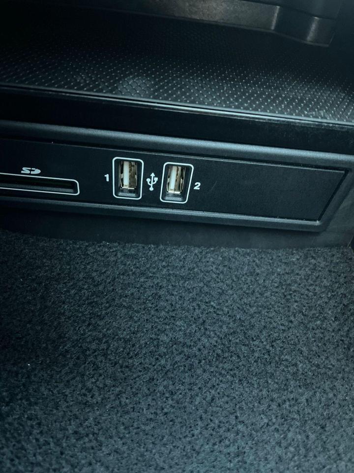 2016 Mercedes-Benz C-Class 4MATIC LOW KM NO ACCIDENT NAVI BLIND SPOT BLUETOOT - Photo #21